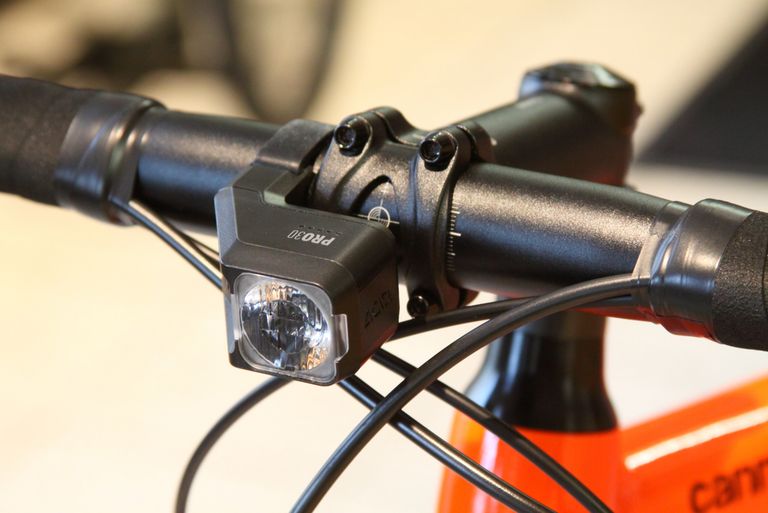 Fahrradlicht: LED-Licht oder nicht? Was muß ans Fahrrad, was darf nicht?