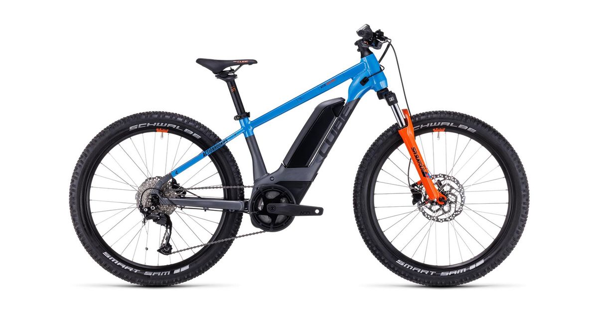 CUBE Acid 240 Hybrid Rookie Pro 400 actionteam