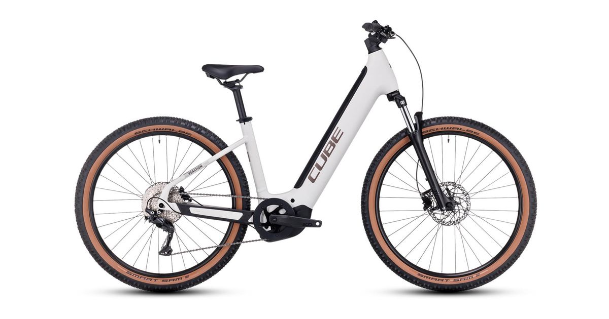 Cube cross hybrid best sale pro 625 2021