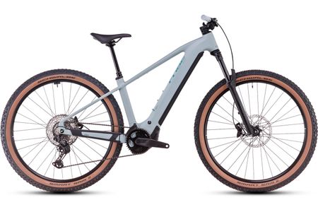 CUBE Reaction Hybrid Race 800