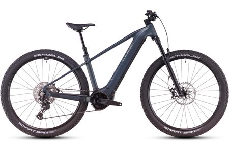 CUBE Reaction Hybrid SLX 800