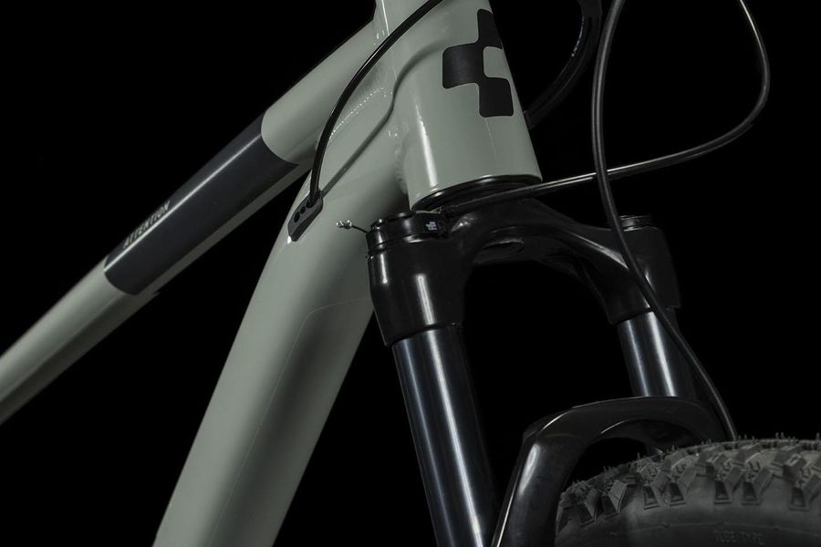 Cube attention hot sale mountain bike