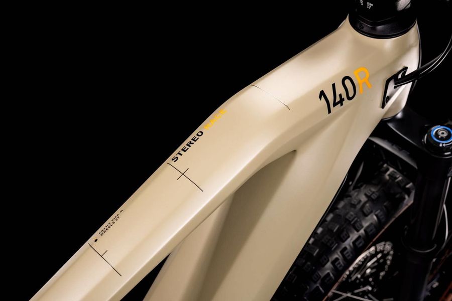 Cube reaction hybrid performance clearance 625 desert n orange