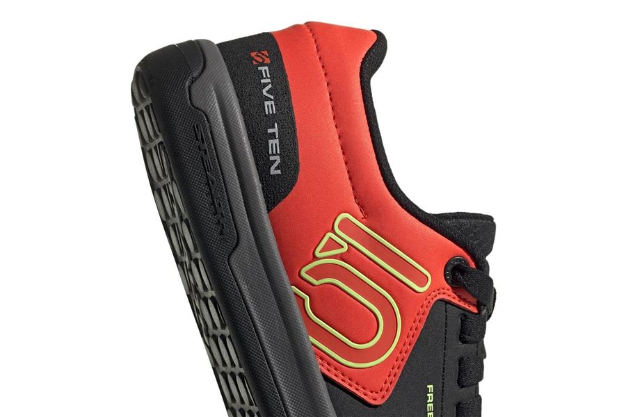 Five Ten Freerider Pro Core Black Signal Green Solar Red RABE