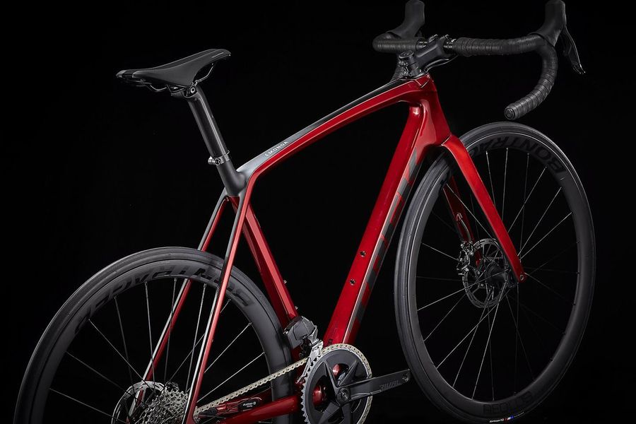Trek hotsell emonda 2022