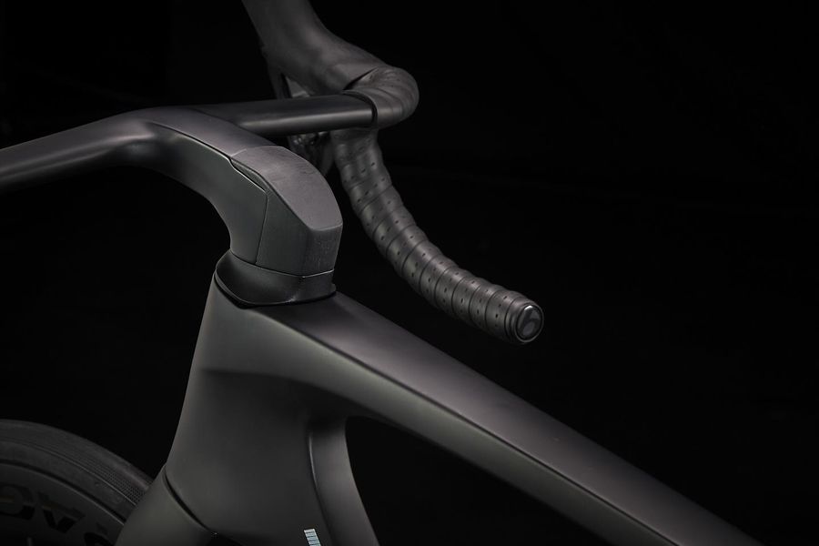 Trek madone slr sales 7 disc 2021 test