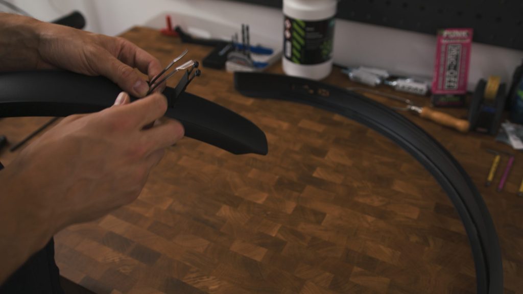 RABE Bike TechHilfe CUBE Acid Schutzbleche montieren RABE Bike Magazin