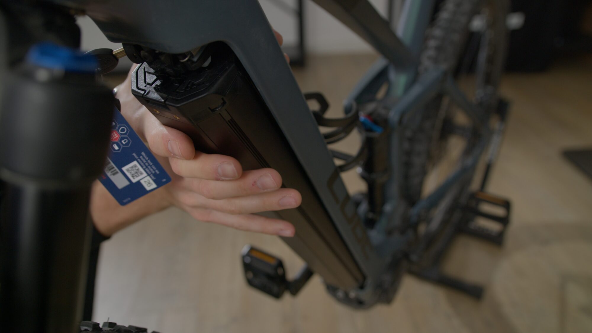 TechHilfe Bosch EBike Akku ausbauen RABE Bike Magazin