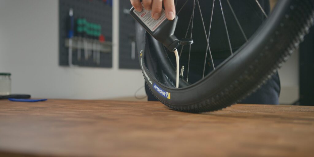 TechHilfe: So rüstest du dein Gravelbike auf Tubeless um!